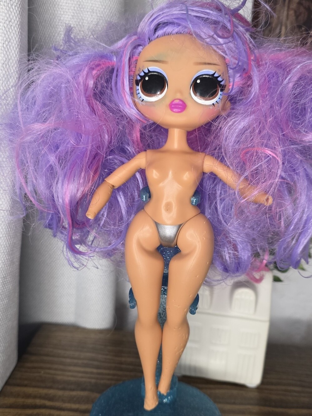 2019 LOL Surprise OMG Queens Runway Diva Fashion Doll MGA (No Hands/Feet)